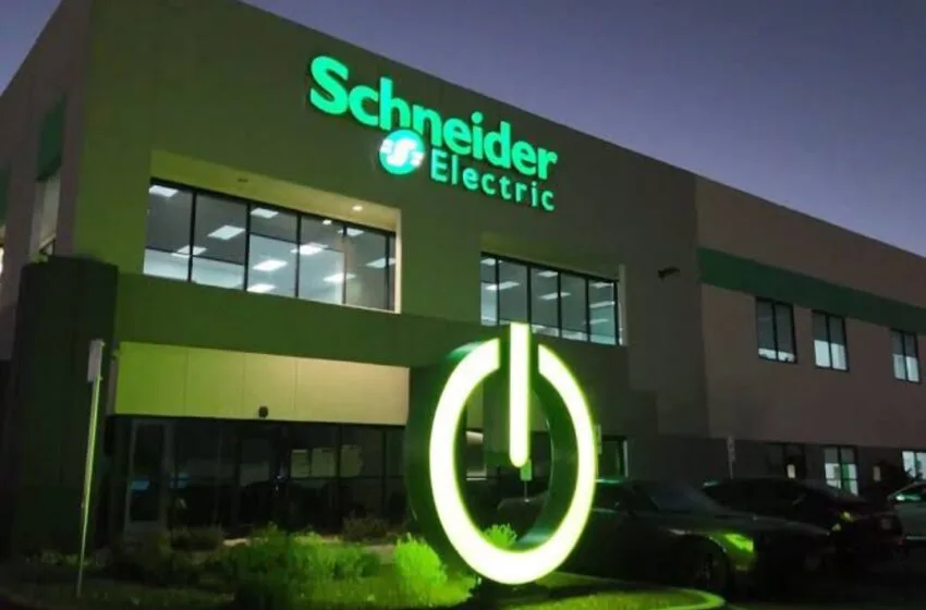 NOW 10 Schneider Electric graduate trainee program