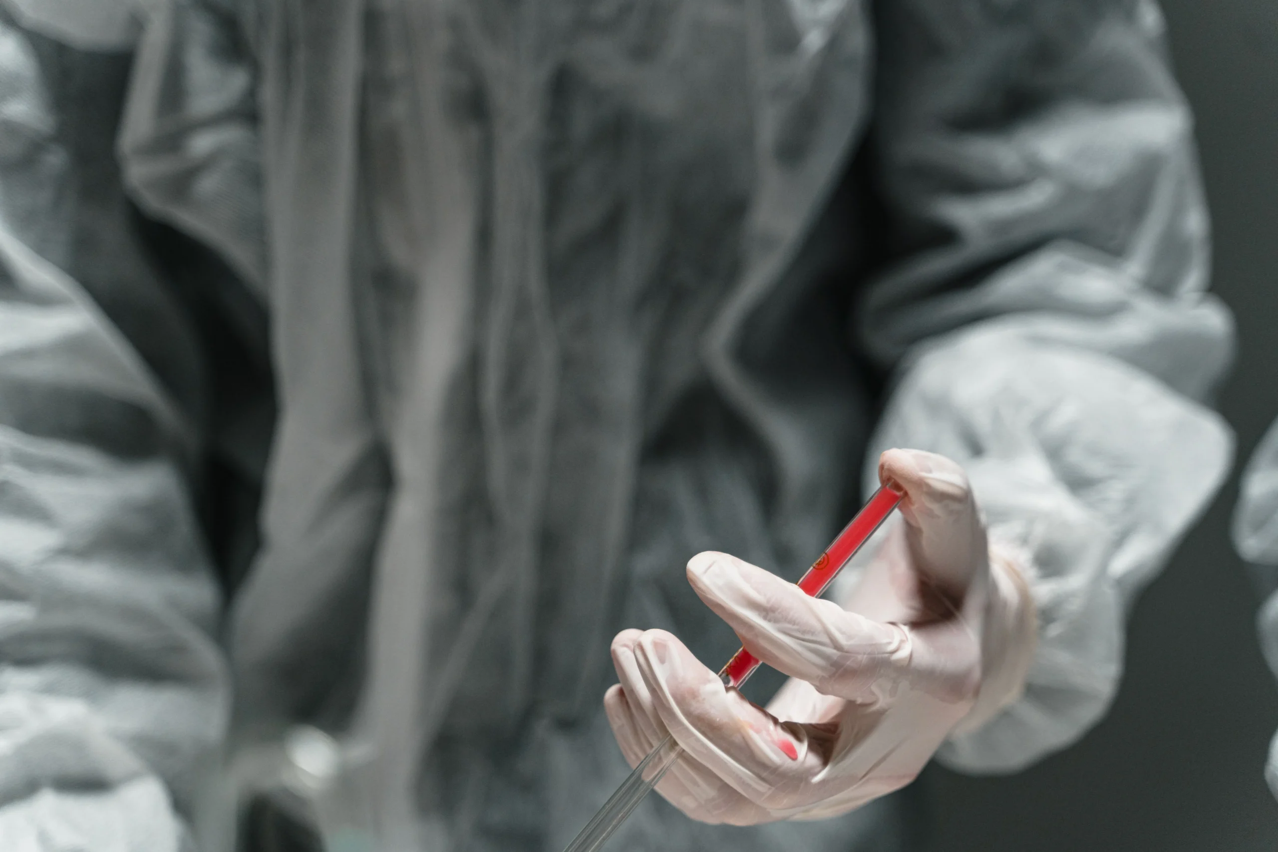 Canada Extends Ebola Visa Restrictions to Nov 27